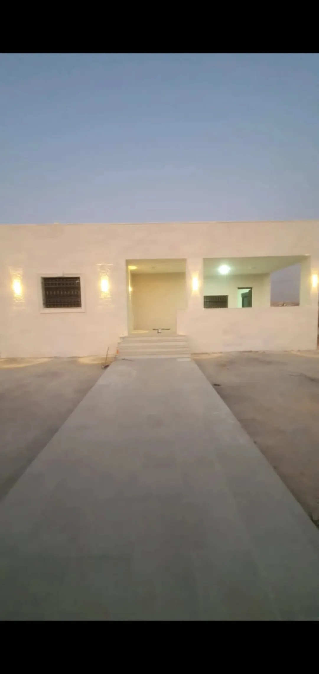 بيت مستقل للبيع مقسوم شقتين بناء جديد عمره تقريبا 3سنوات .منطقة هادئة واصلة مل الخدمات .هدوء وترس