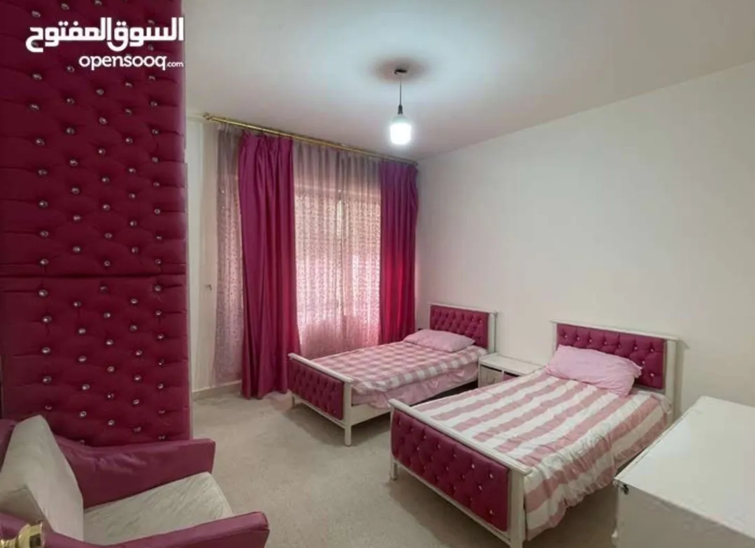 شقة فخمة مفروشة شبه فيلا مع حديقة للايجار في الشميساني – عمان الاردن | ID 697743