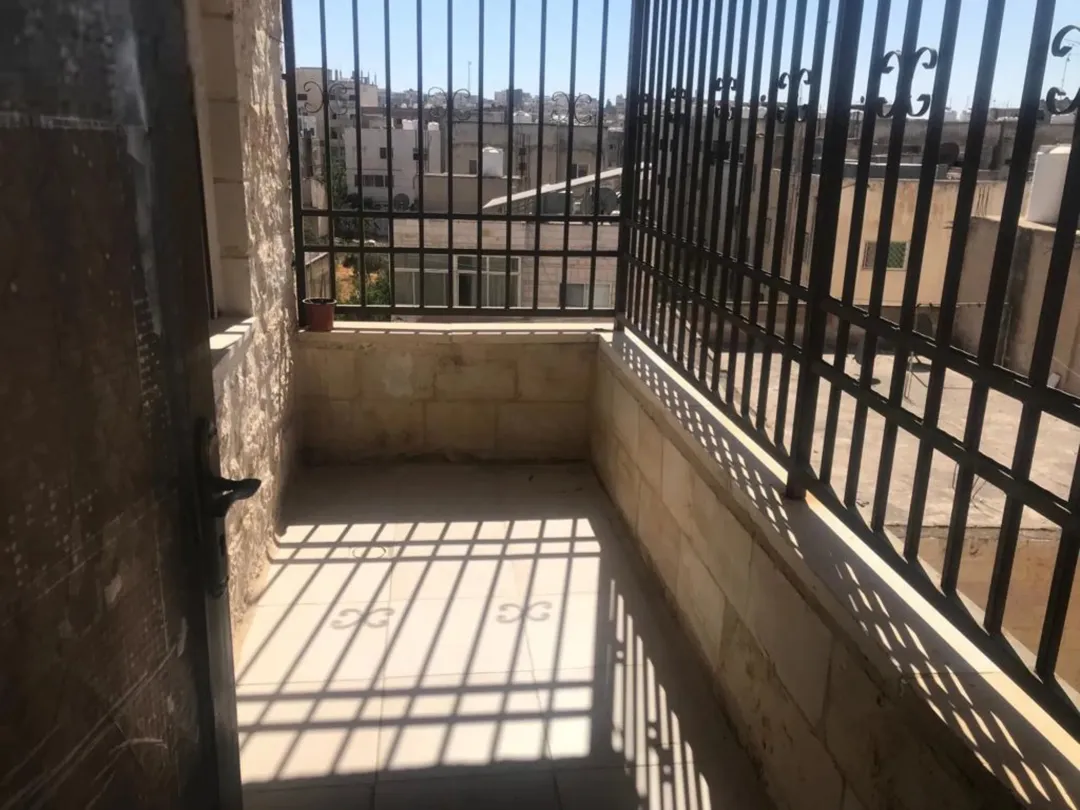 شقة للبيع في إربد – إيدون بالقرب من جامعة اليرموك