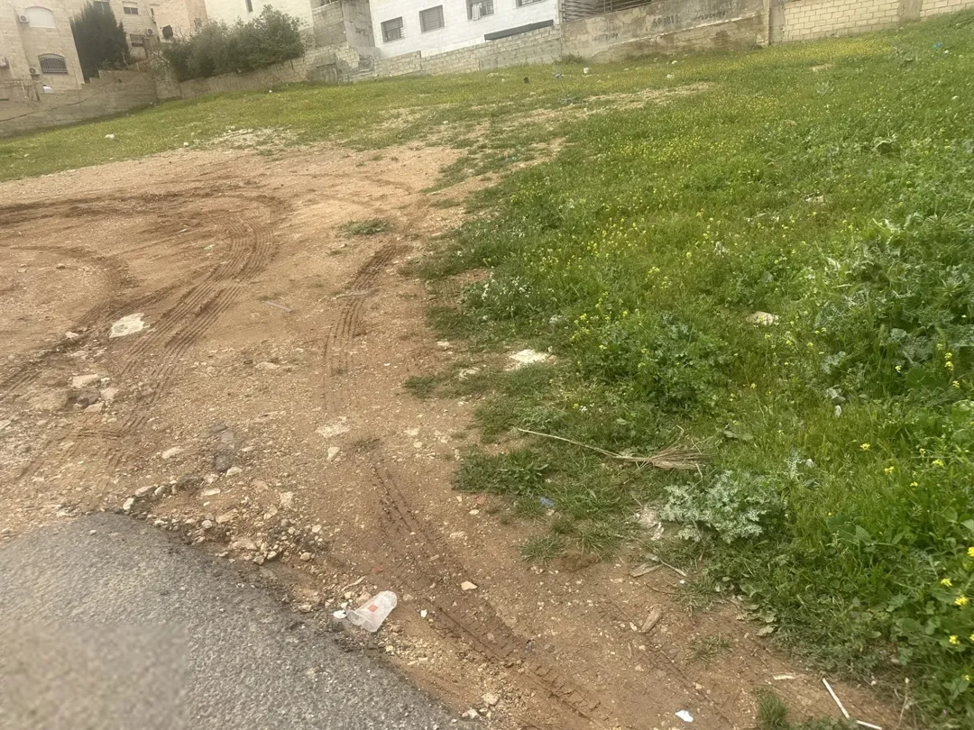 أرض سكنية فاخرة في موقع استراتيجي
