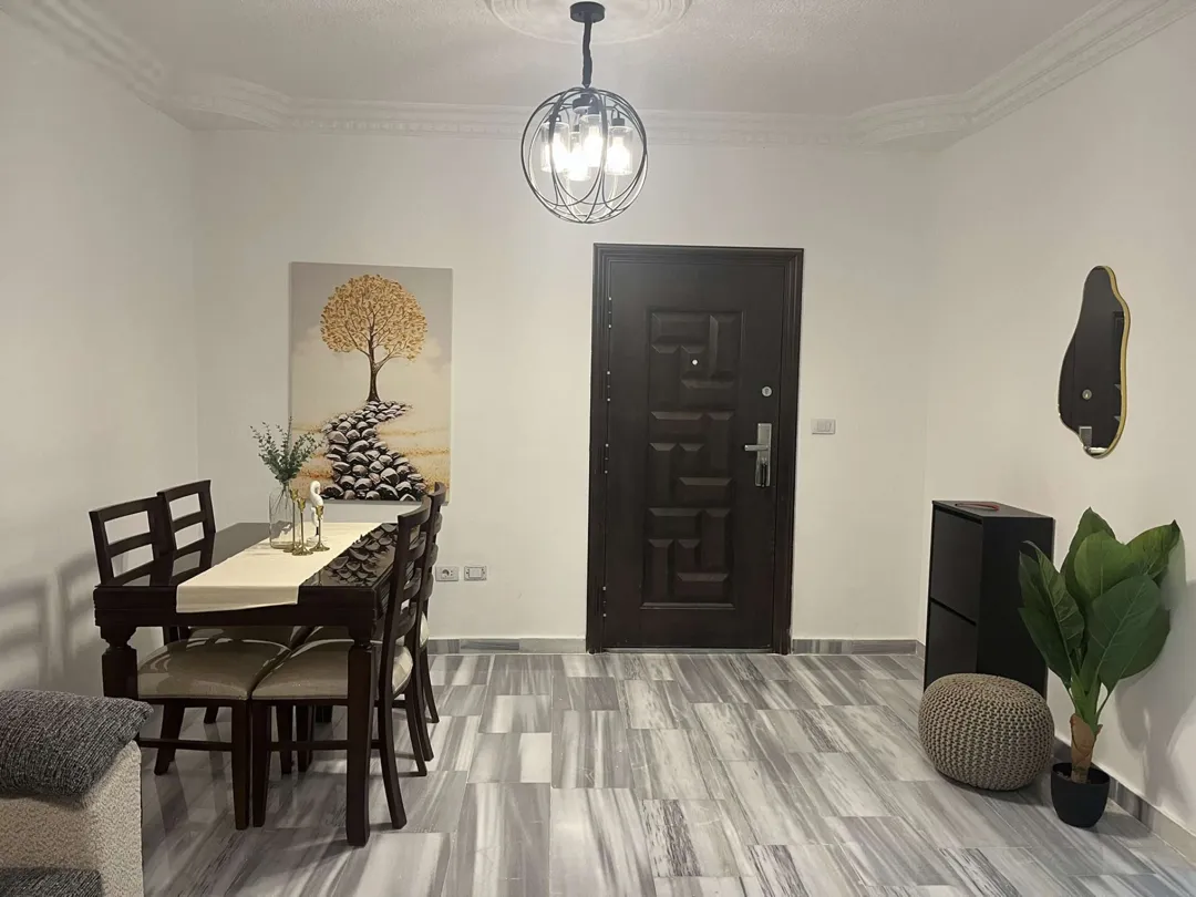 Charming furnished apartment for rent in Al Jubeiha, steps from the University of Jordan's North Gate, with an elegant, easygoing design – Amman, Jordan | ID 732866 — صورة 3