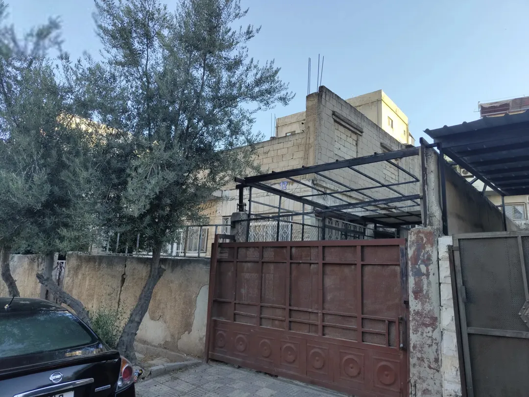 منزل للبيع في القويسمة جبل الحديد