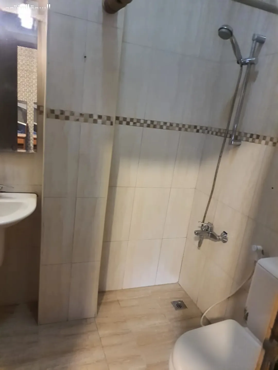 شقة مفروشة للإيجار الأسبوعي والشهري خلف منطقة الجاردنز | ID 871913
