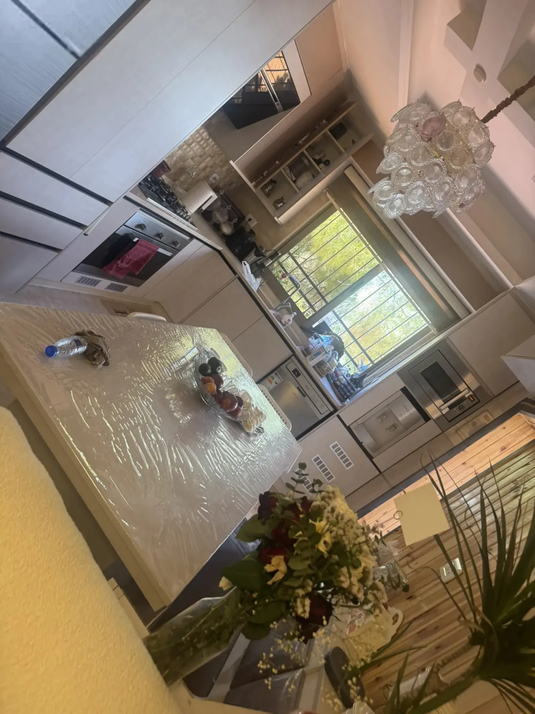 شقه طابق اول للبيع مفروش