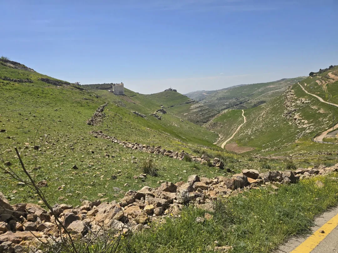 أرض ابو طاره الغربي