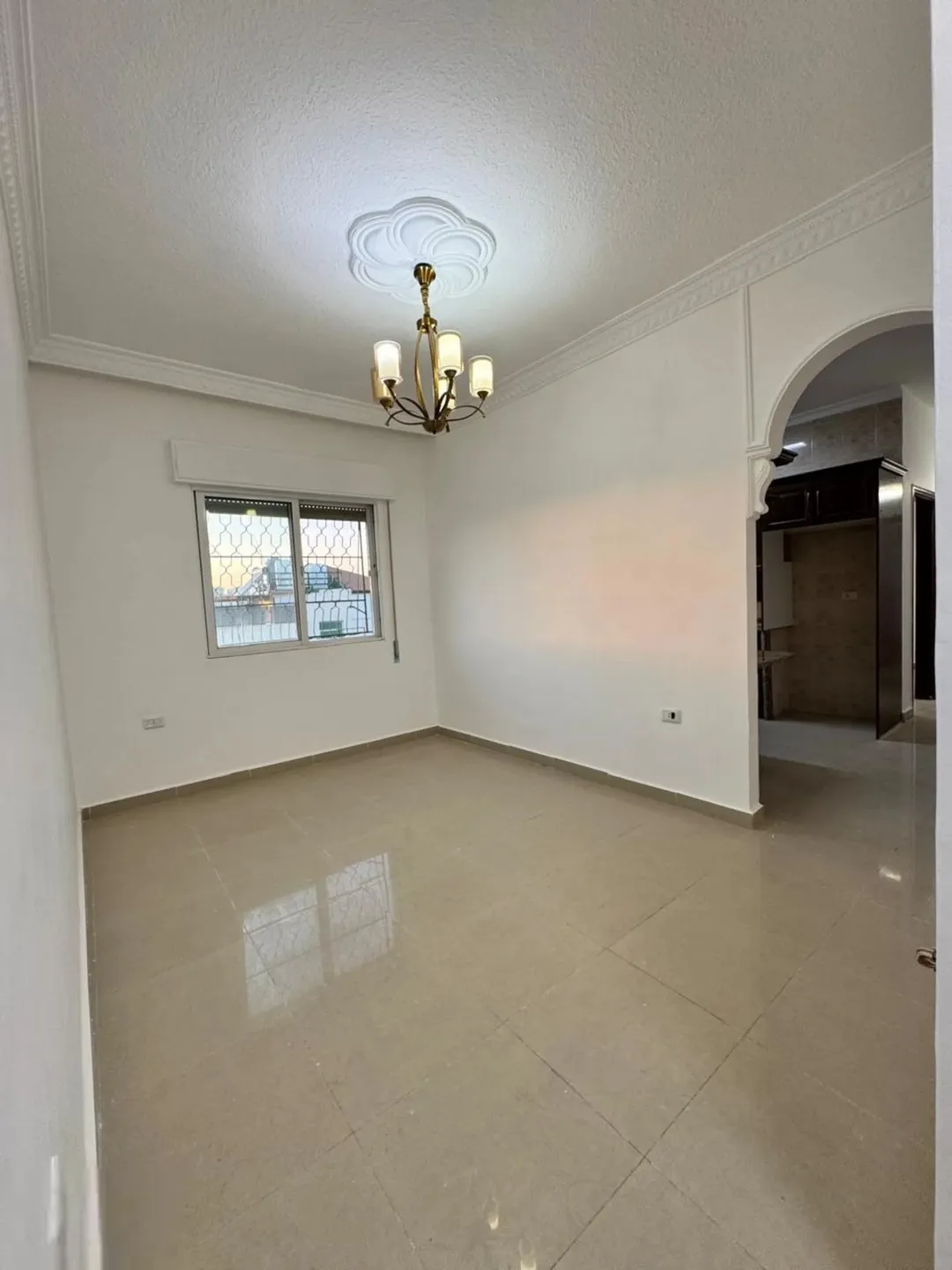 شقة سكنية مميزة للبيع في ضاحية الأمير حسن
