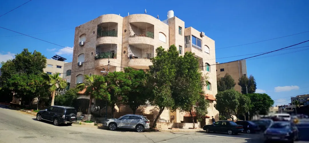 شقة للبيع في الزرقاء الجديدة – شارع الكرامة