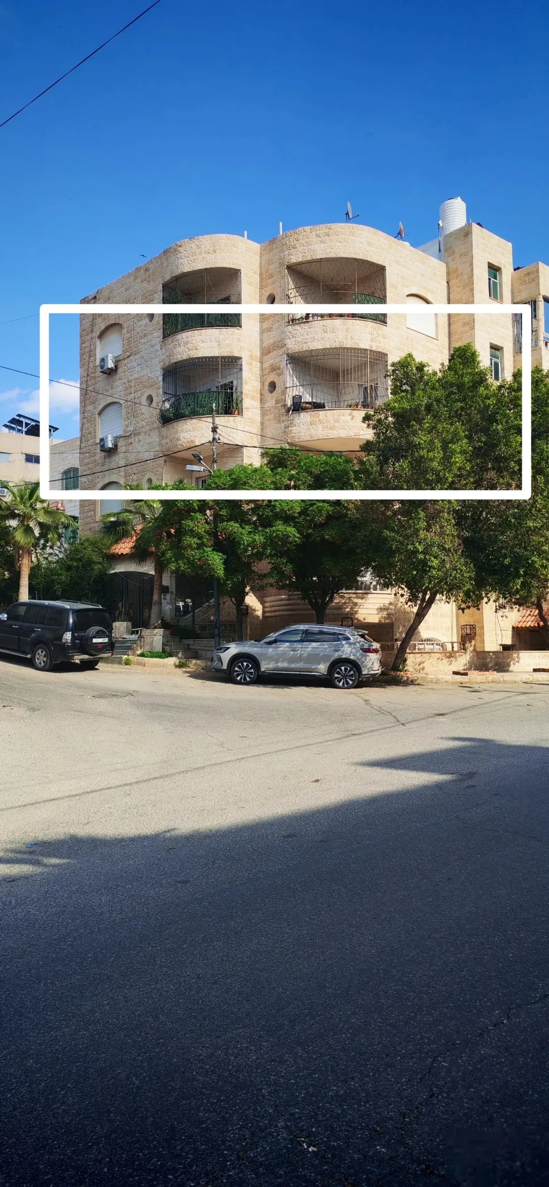 شقة للبيع في الزرقاء الجديدة – شارع الكرامة