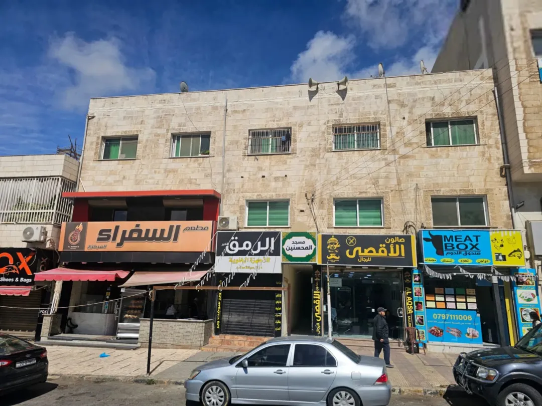 مجمع تجاري مميز للبيع في مرج الحمام