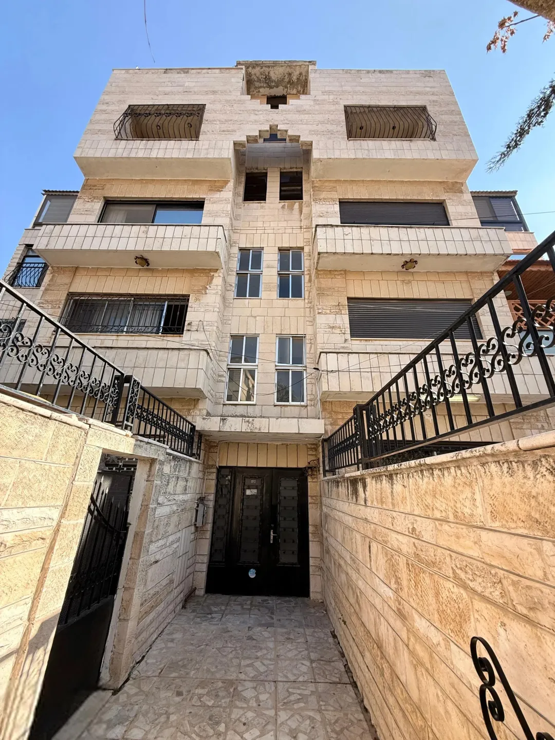 Luxury Apartment for Sale in Sweifieh – Opposite the Embassy of Côte d'Ivoire