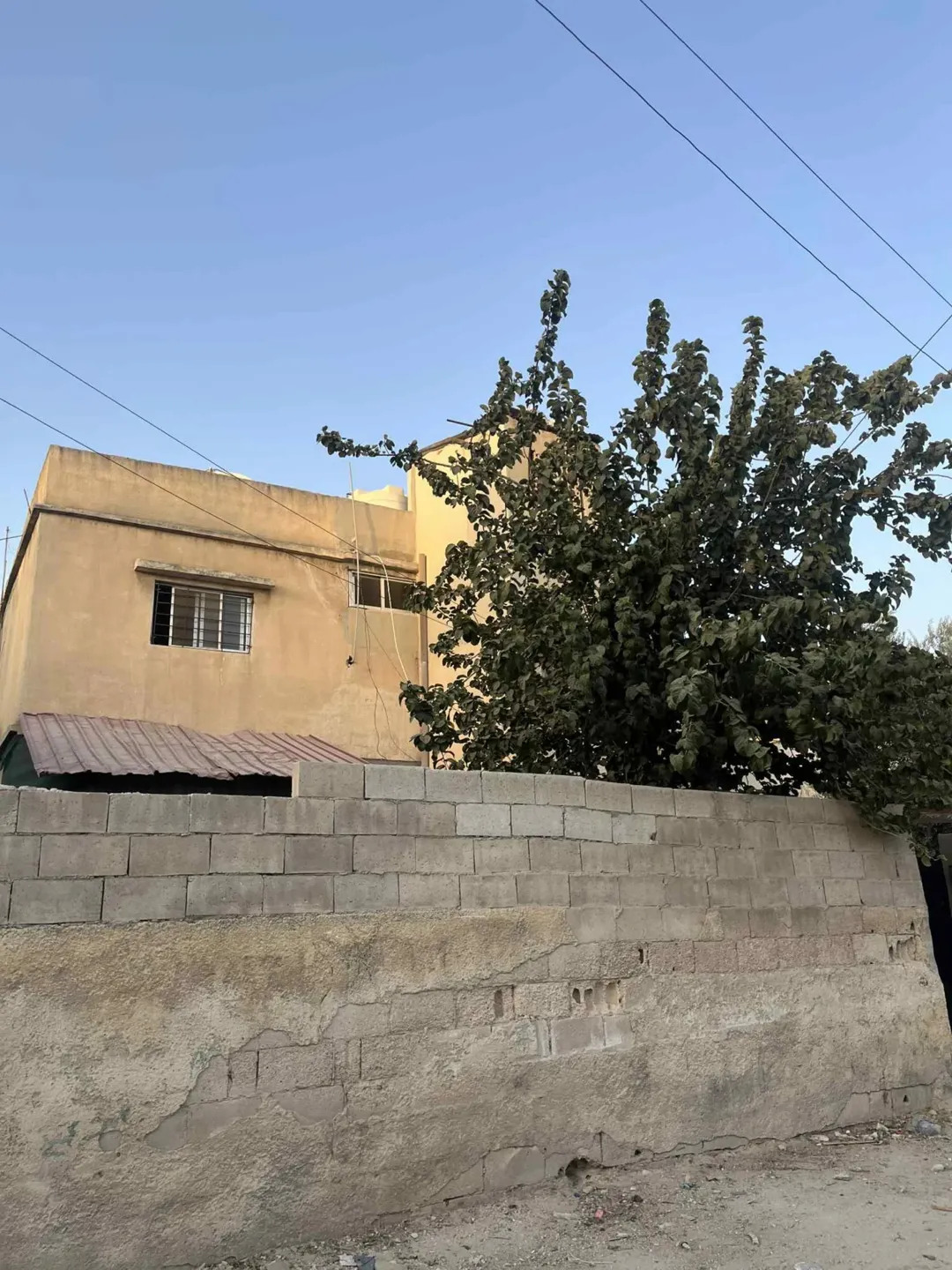 بيت طابقين مستقل للبيع