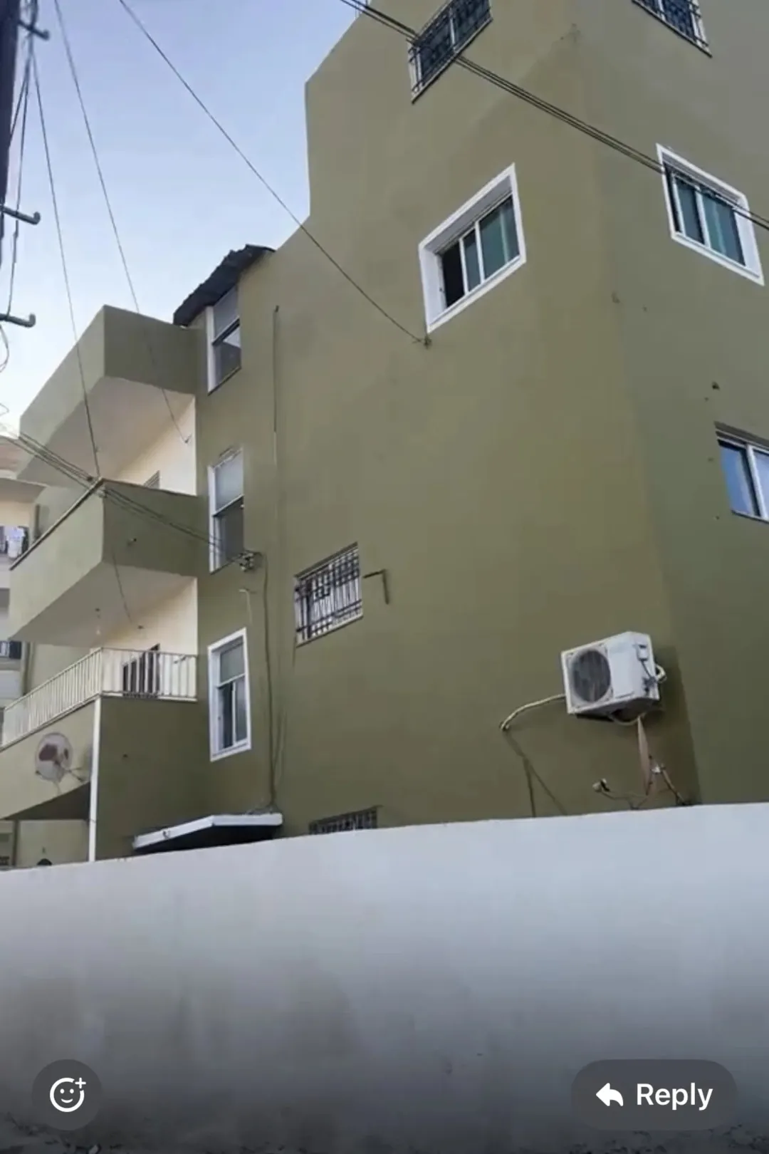 عمارة للبيع في مادبا الحي الشرقي