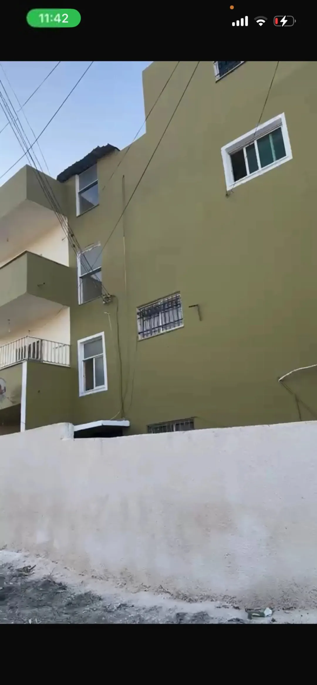 عمارة للبيع في مادبا الحي الشرقي