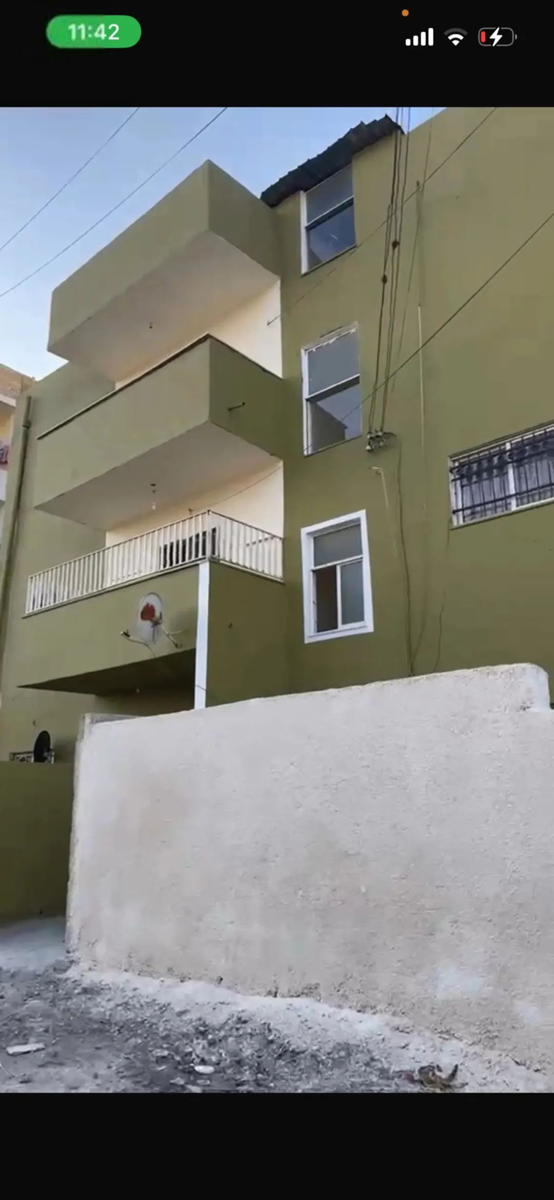 عمارة للبيع في مادبا الحي الشرقي