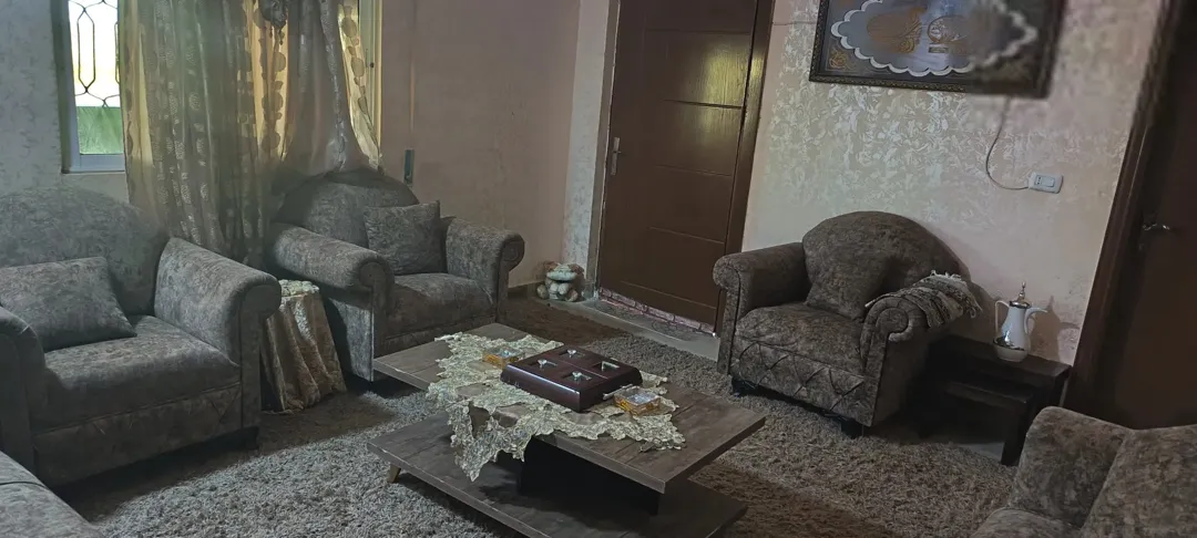 شقة واسعة للبيع في الكرك – منطقة الثنية