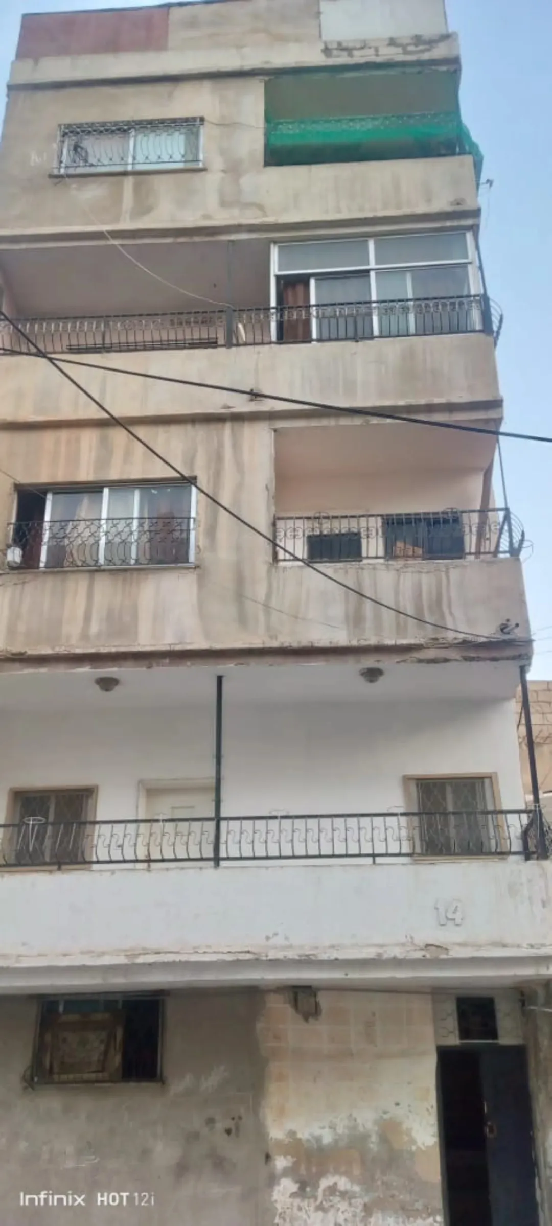 عمارة مميزة للبيع في الزرقاء – عوجان