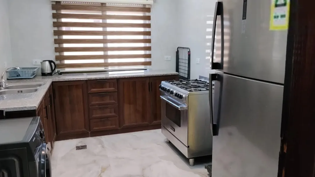 تتوفر بتاريخ 8/1شقة مفروشة فاخرة للإيجار في شارع الجامعة الأردنية – طلوع هافانا | ID 917519