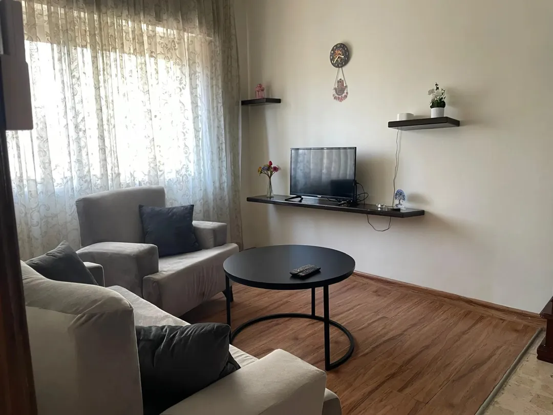 شقة فاخرة مفروشة للإيجار | ID 736943