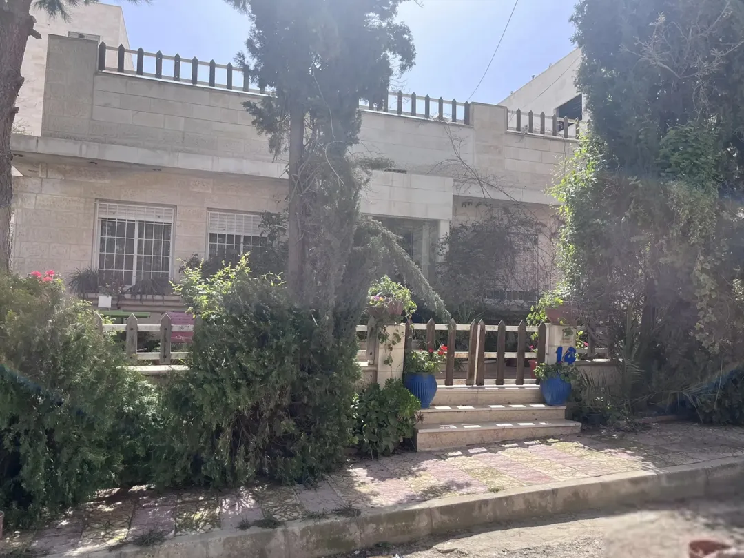 فيلا مميزة للبيع في شفا بدران – موقع هادئ وقريب من الخدمات