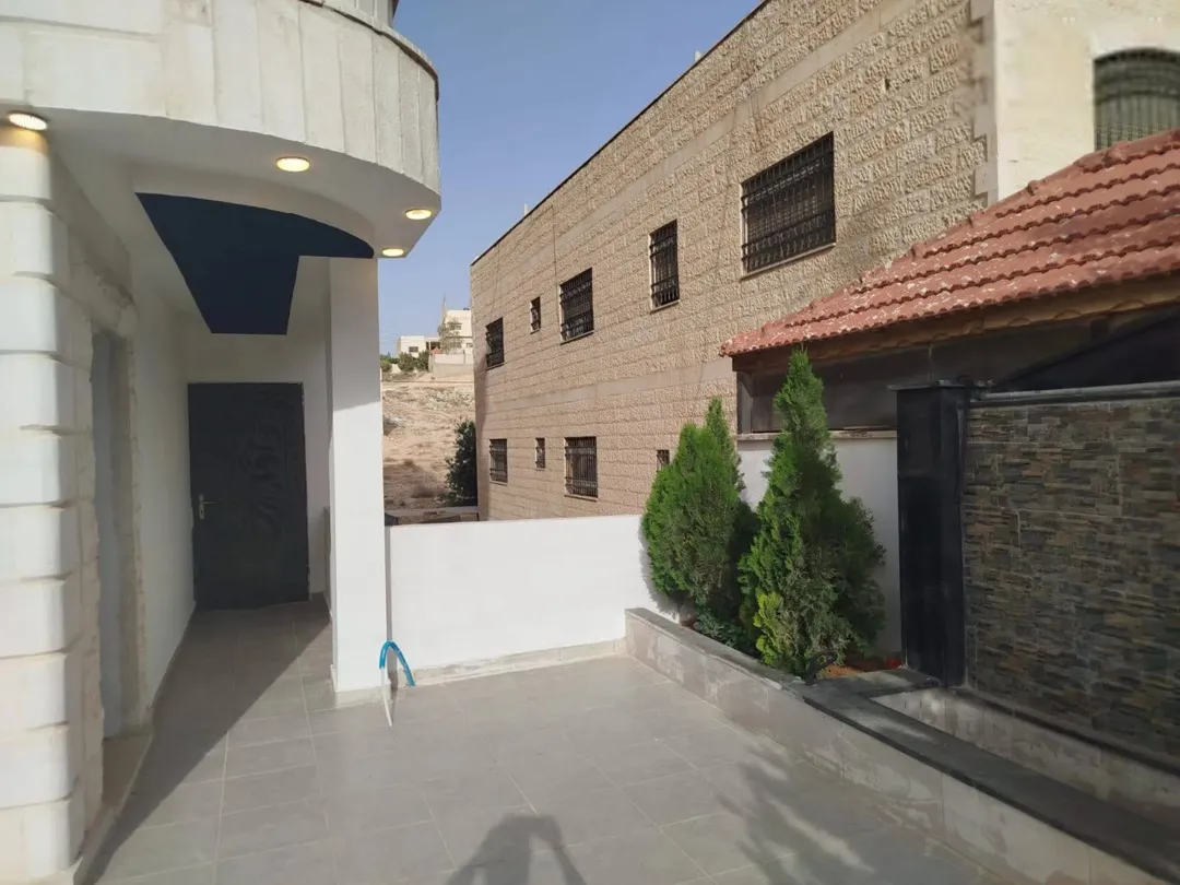 شقه جديده لم تسكن الزرقاء الجديده