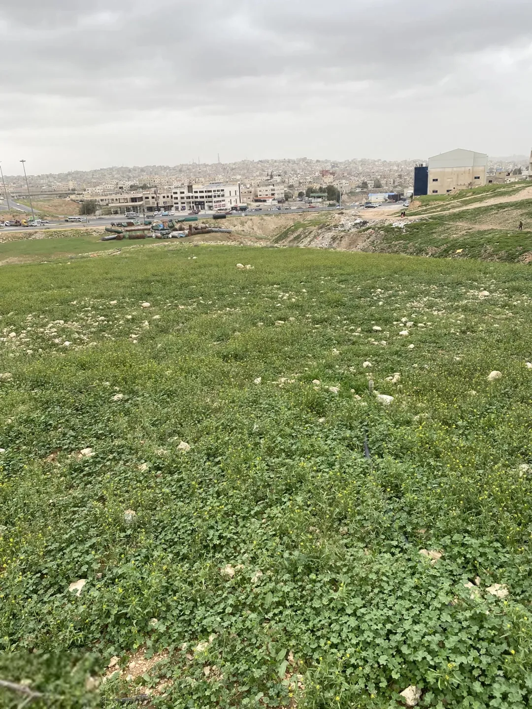 ارض للبيع في مدينة الجندي اتوستراد عمان الزرقاء منطقة صناعات خفيفة
