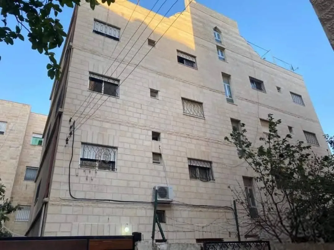 عمارة استثمارية (سكنية) للبيع مباشرة
