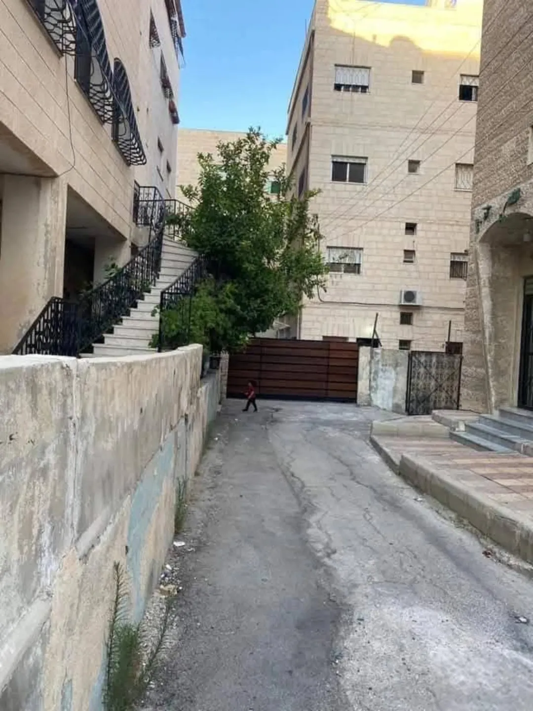 عمارة استثمارية (سكنية) للبيع مباشرة