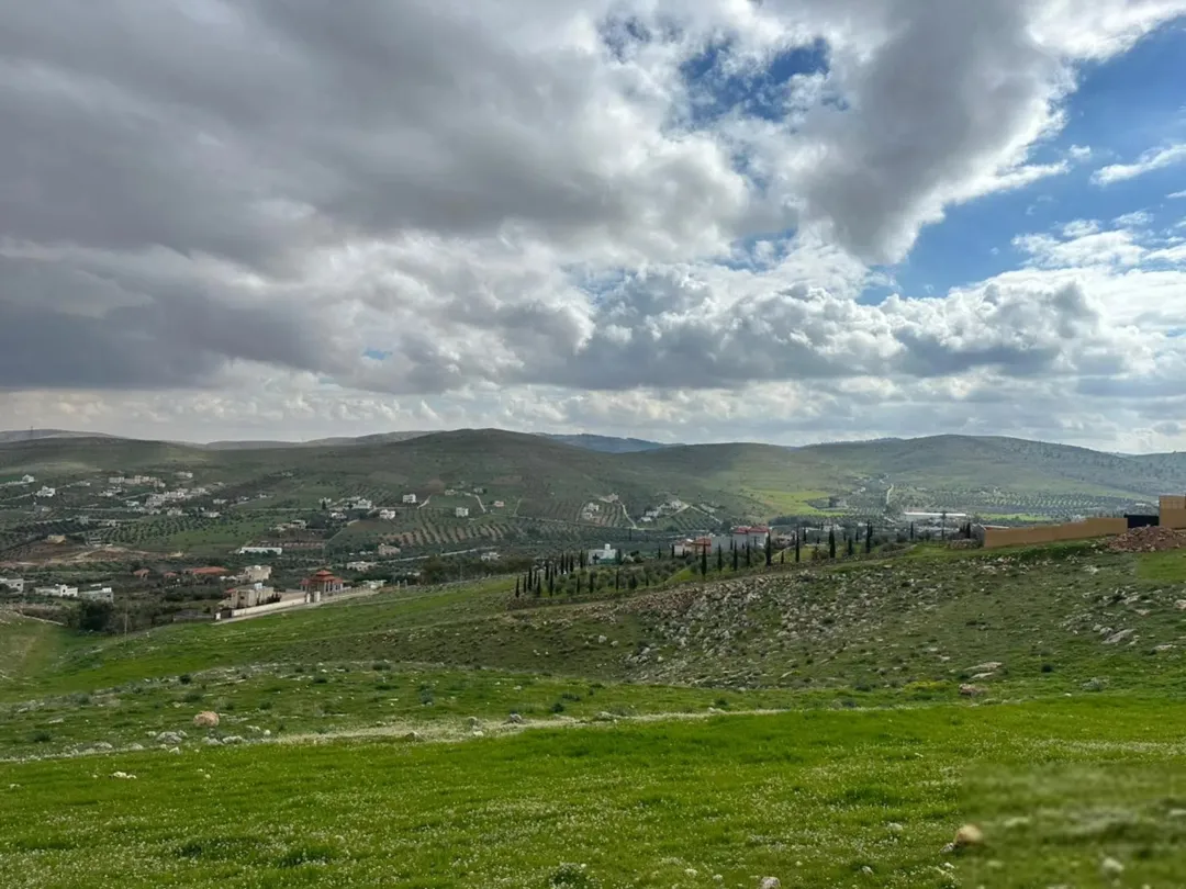 العنوان 5 دومنات بيرين قرية صروت