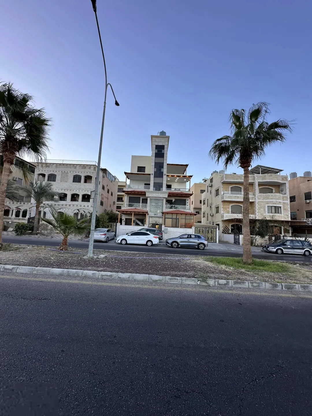 شقة للبيع تاسعه جمعيات ثاني هندسي الشارع الرئيسي السكة أكمل المنشور في الأسفل