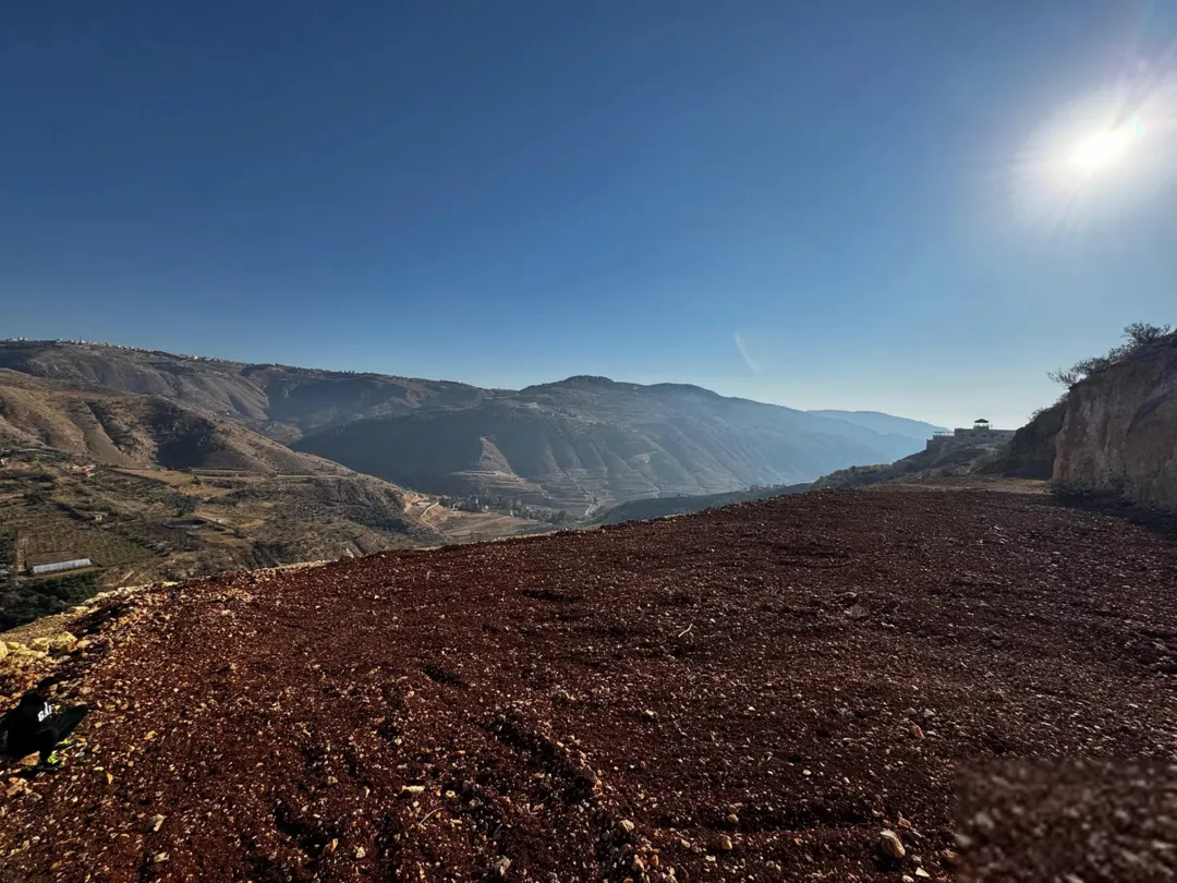 مزرعة فاخرة في البحاث و وادي الشتاء السياحي أعلى قمة
