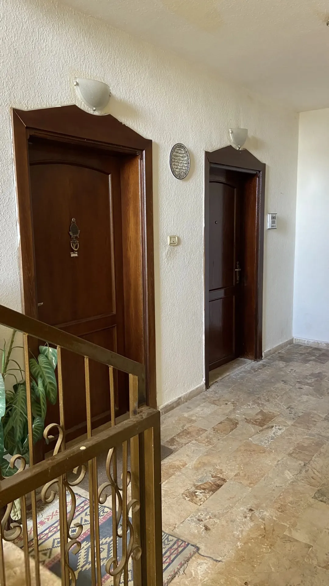 شقة للبيع في منطقة الجندويل – عمان بمساحة 130 متر مربع بالقرب من مجمع الأعمال