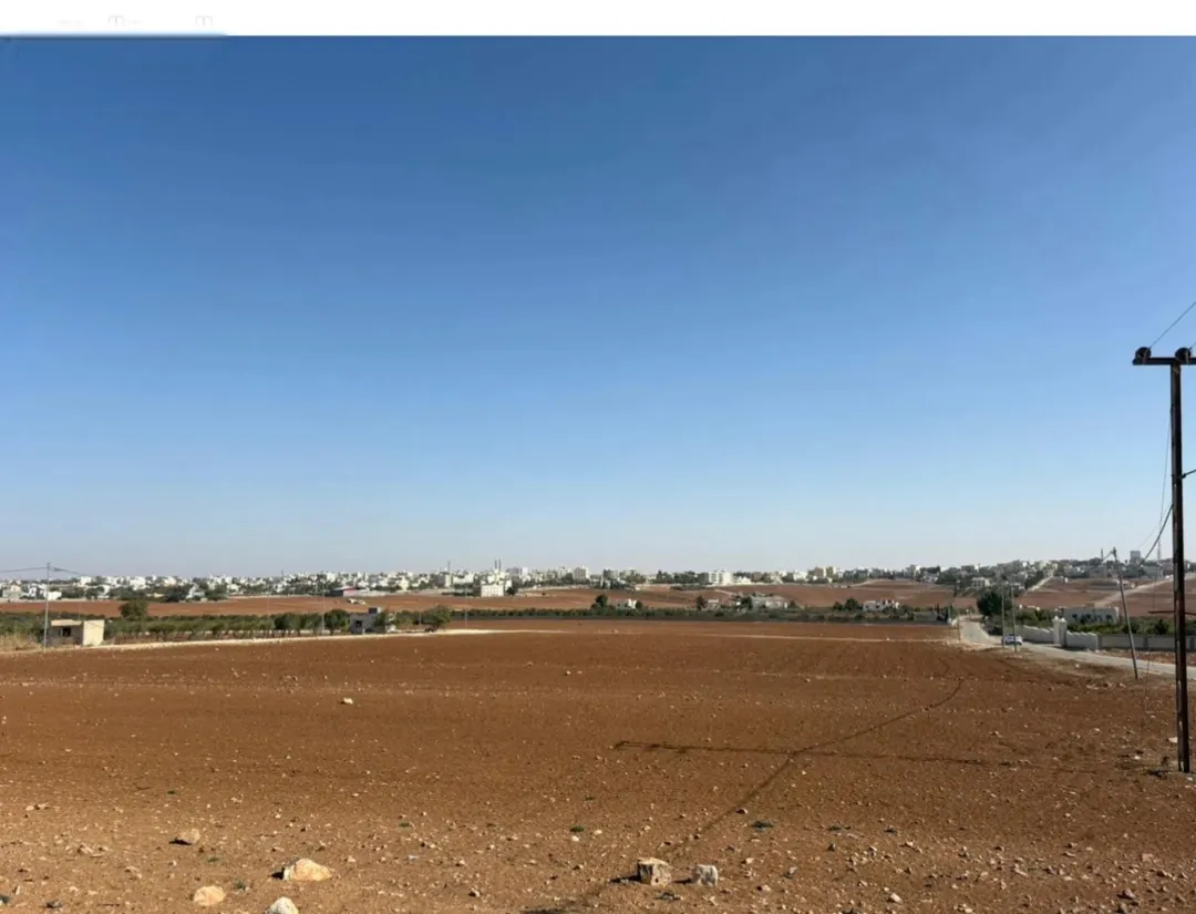 أرض سكنية فاخرة في مادبا الحراوية 750 متر