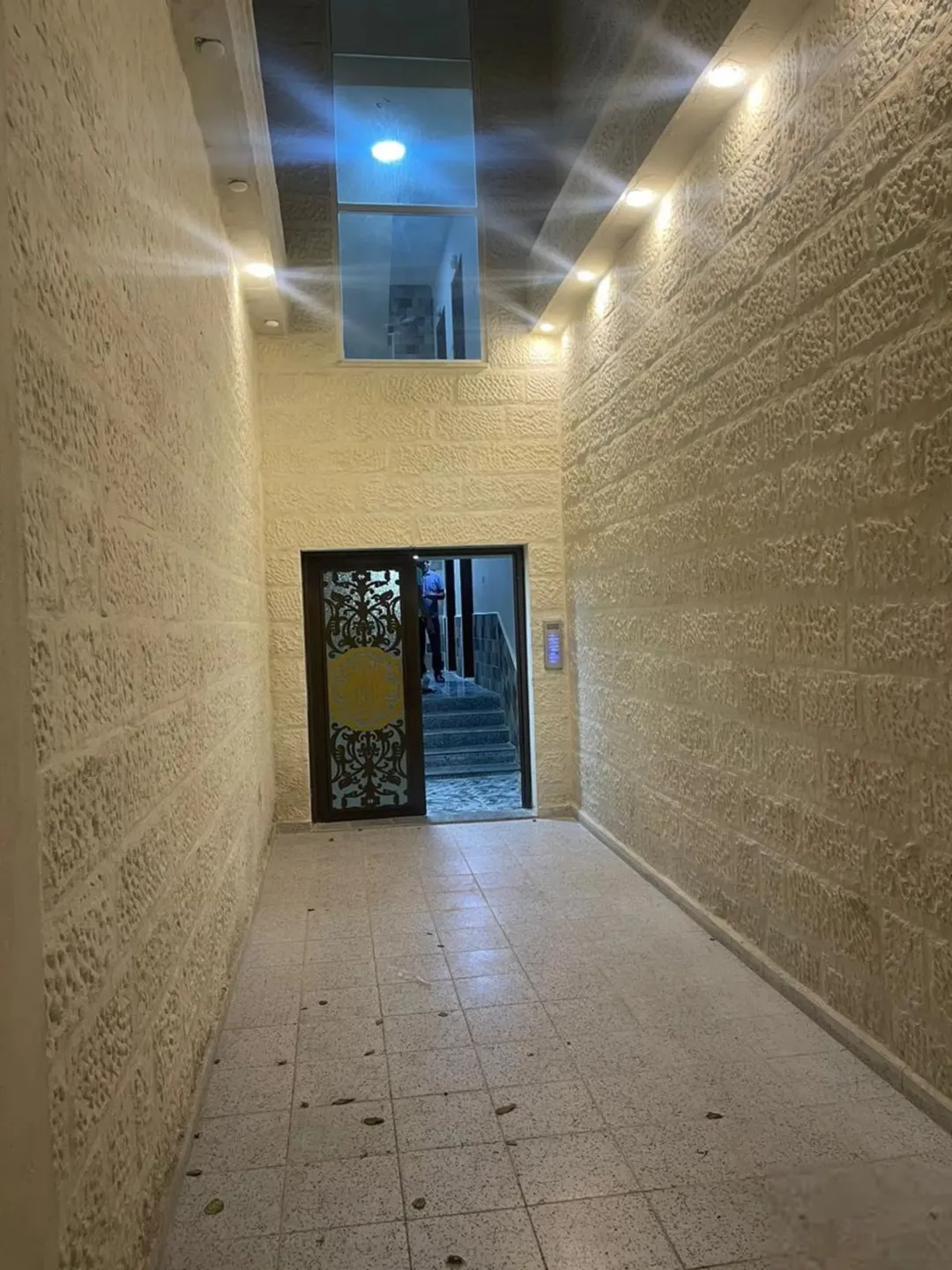 شقة سكنية مميزة للبيع في إربد
