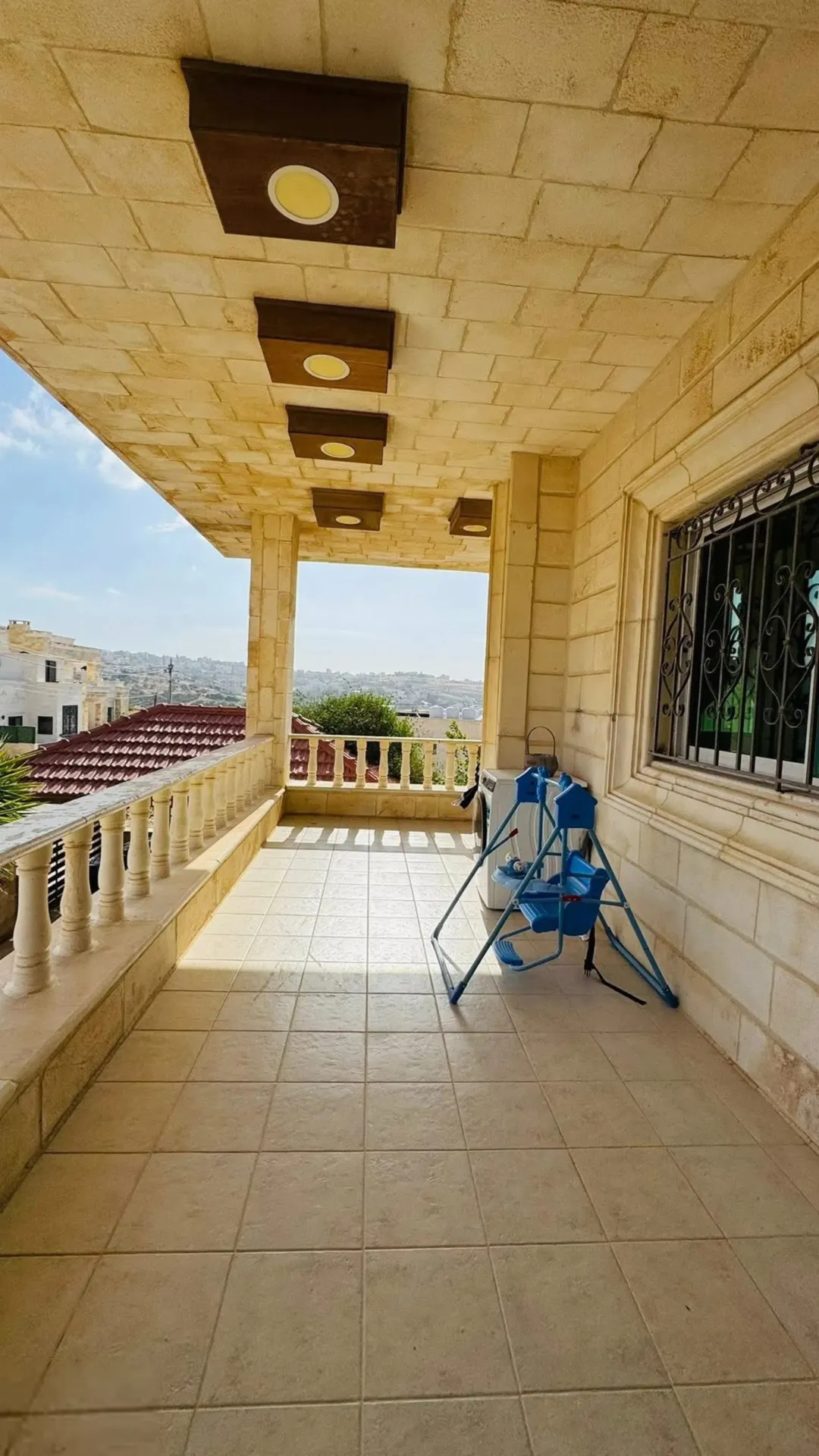 فيلا دوبلكس فاخرة للبيع في شفا بدران بإطلالة مميزة