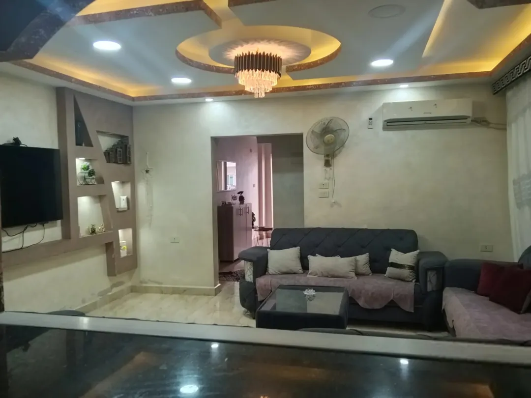 شقة شبه جديد للبيع