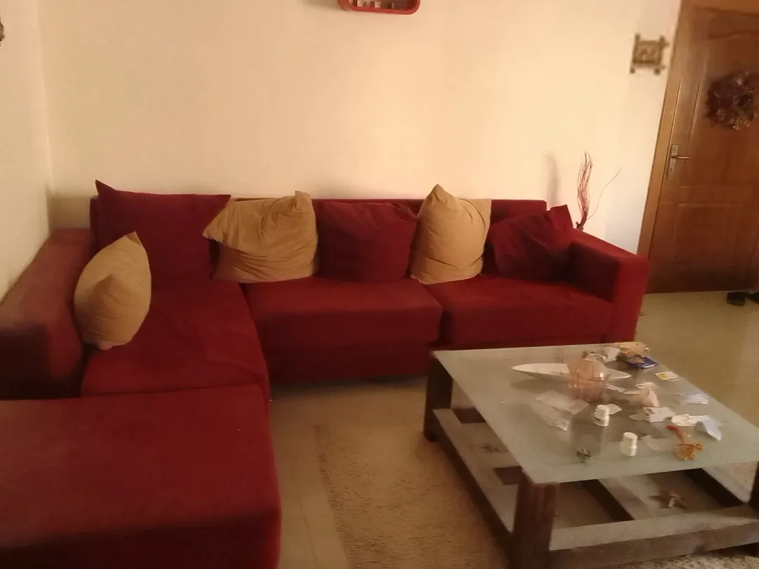 شقة أرضية فاخرة ومفروشة بالكامل للبيع في الجبيهة