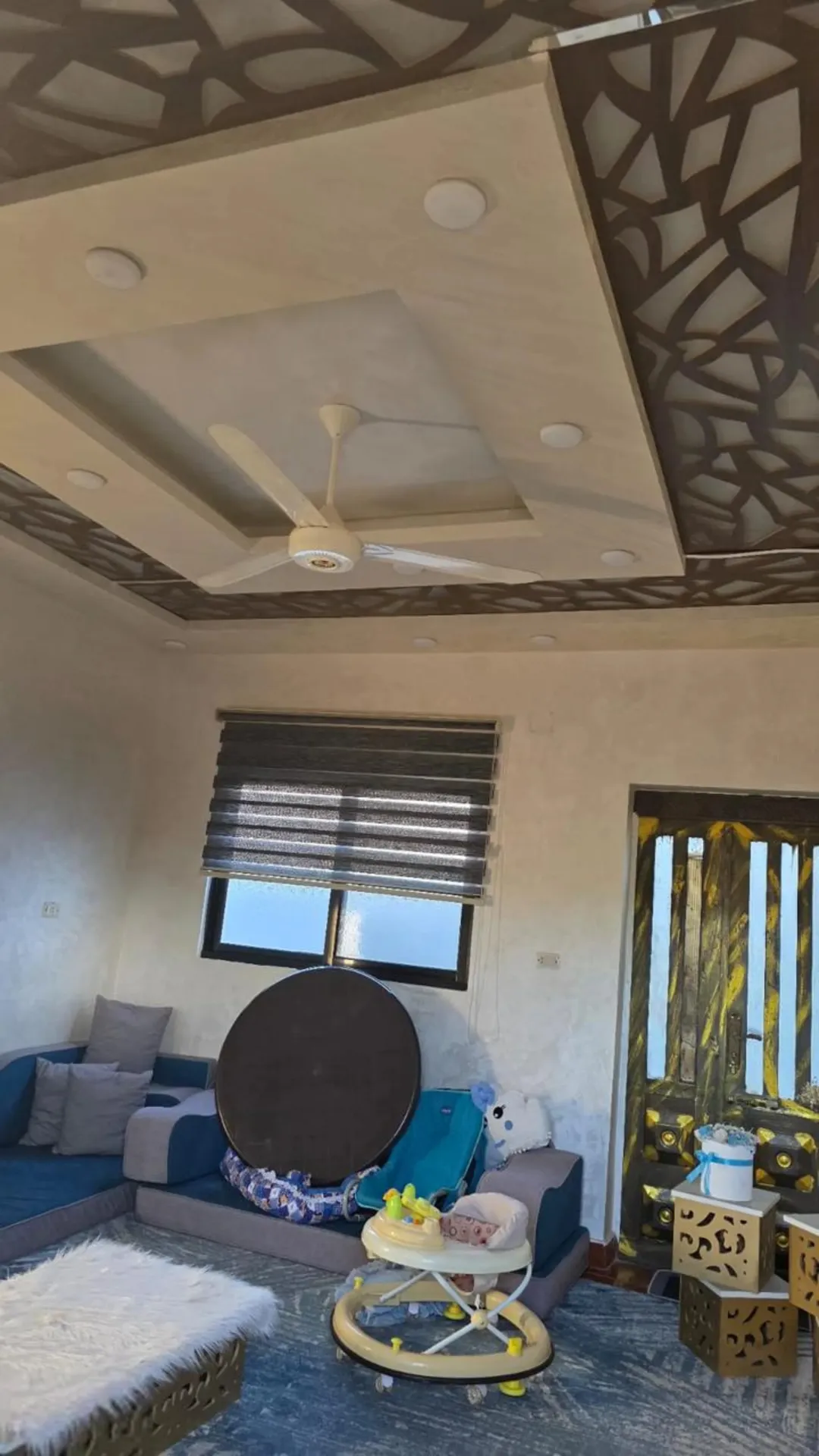 بيت طابقين للبيع