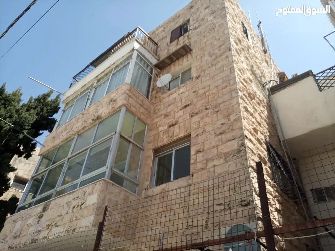 عمارة سكنية للأبيع مؤجرة مع دخل شهري ثابت