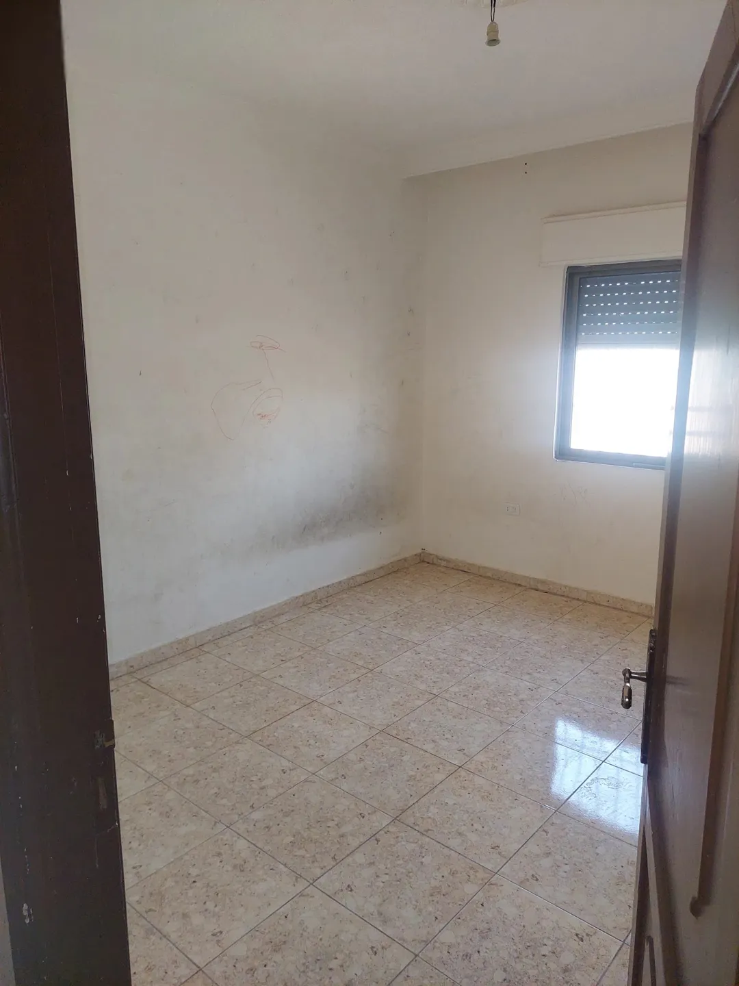 شقة أرضية للبيع في ماركا الجنوبية / المرقب