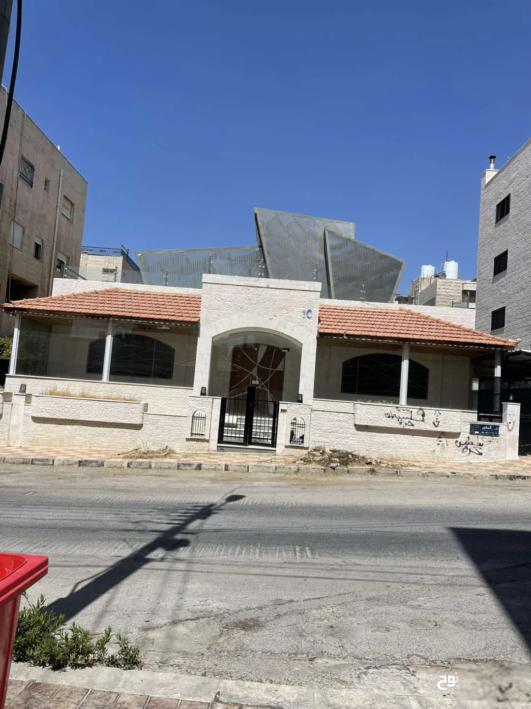 فيلا مستقلة للإيجار موقع متميز