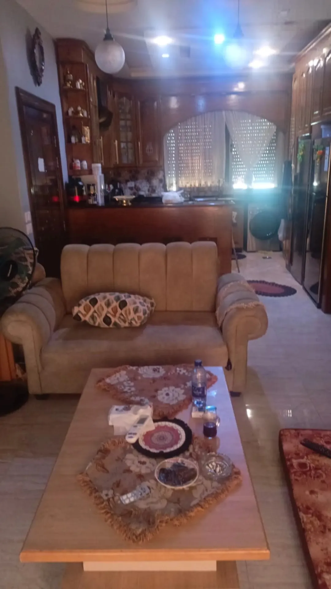 بيت فاخر في عدن عمان عمر البناء 4 سنوات