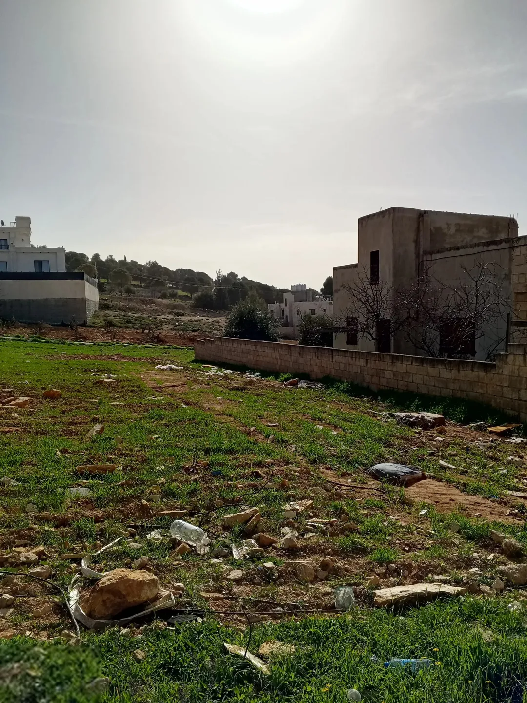 بيت مسطح 130م على أرض 1018م الصنوبرات ناعور بسعر لقطه ثمن الارض