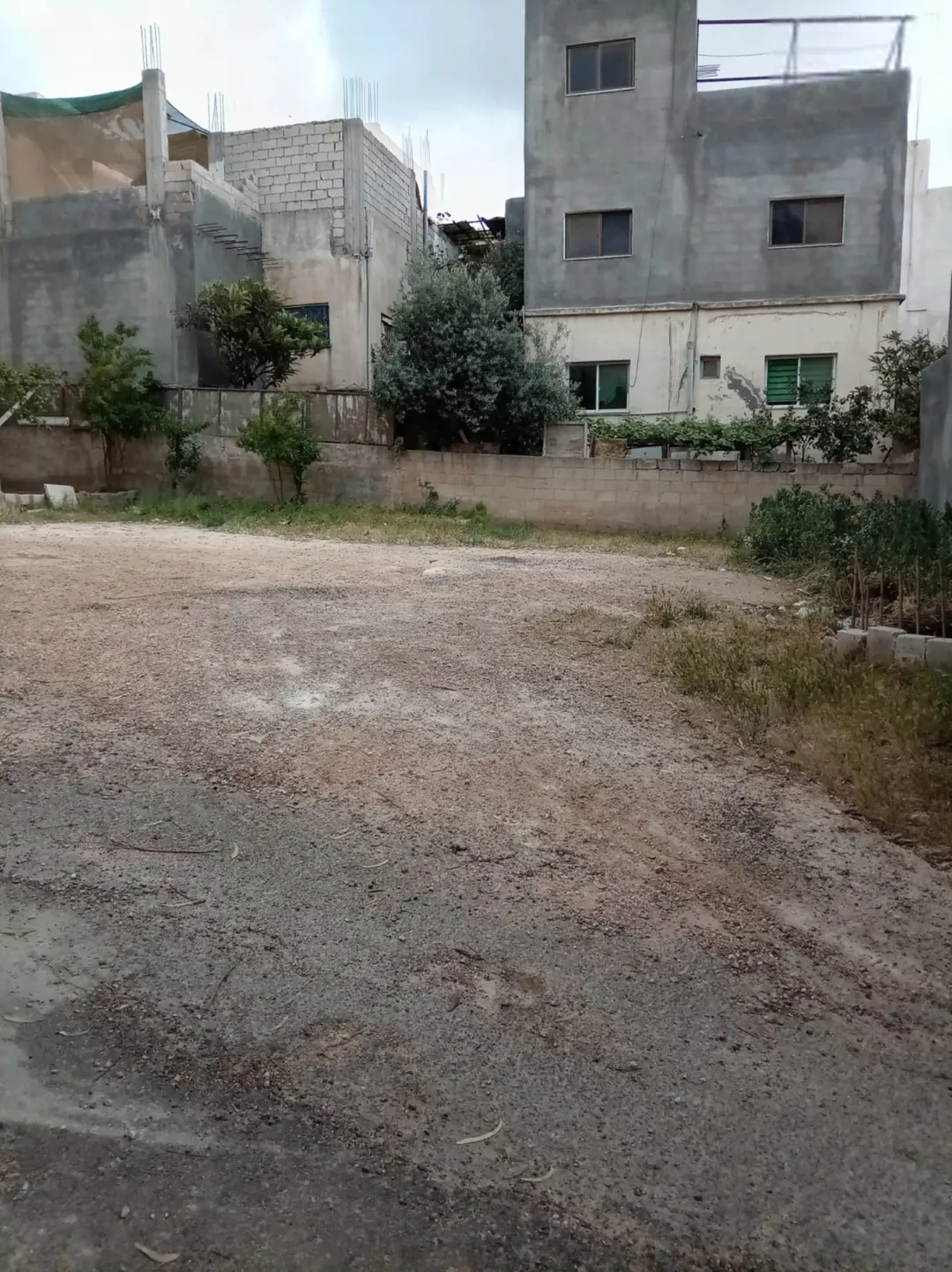 أرض سكنية مميزة في إسكان المغاريب – السلط