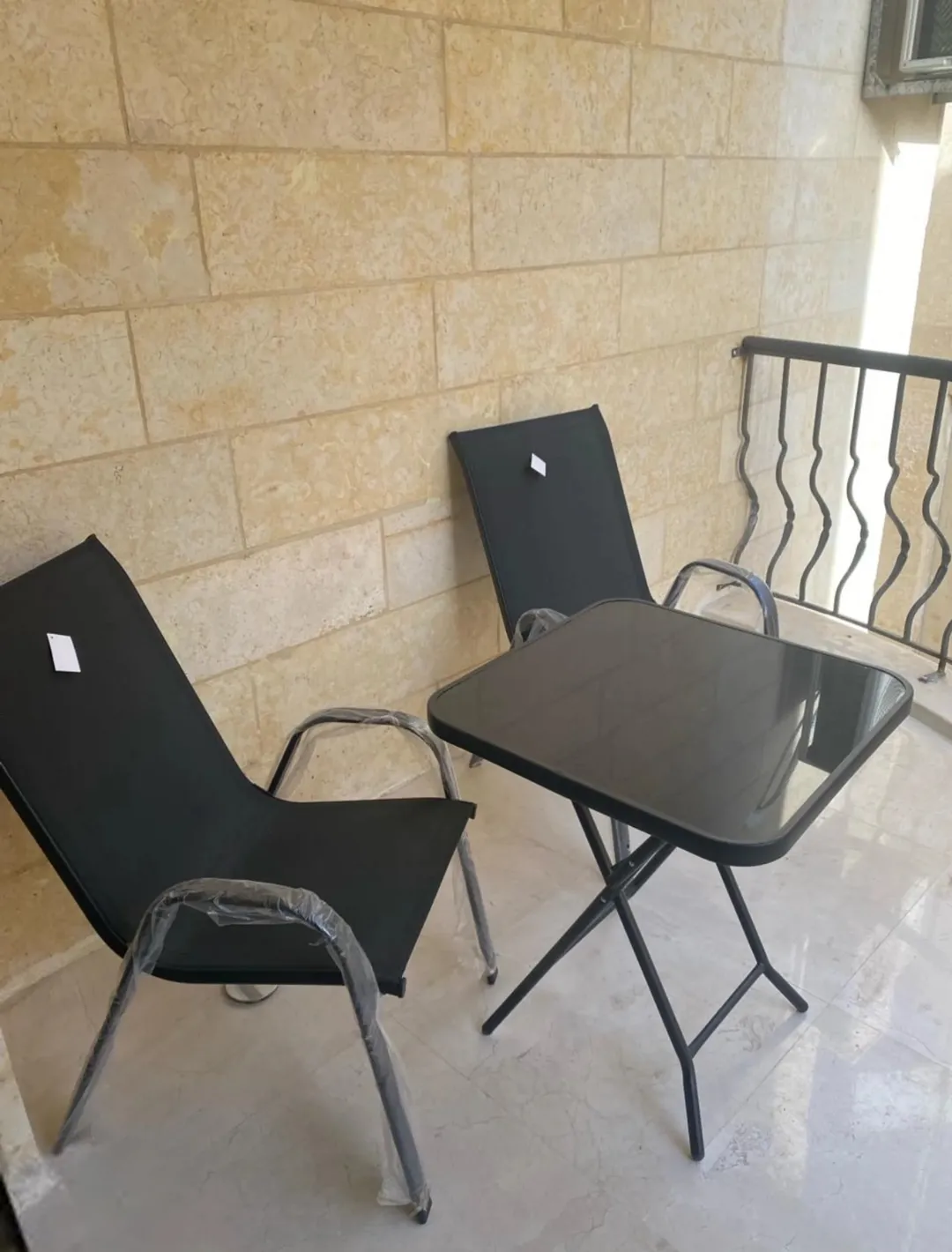 شقة فخمة مفروشة للإيجار في عبدون – غرفتي نوم