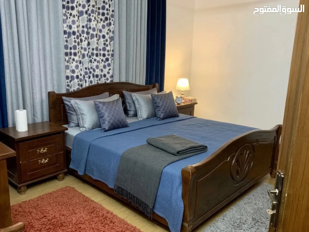 منزل مستقل للبيع 3 طوابق– موقع مميز
