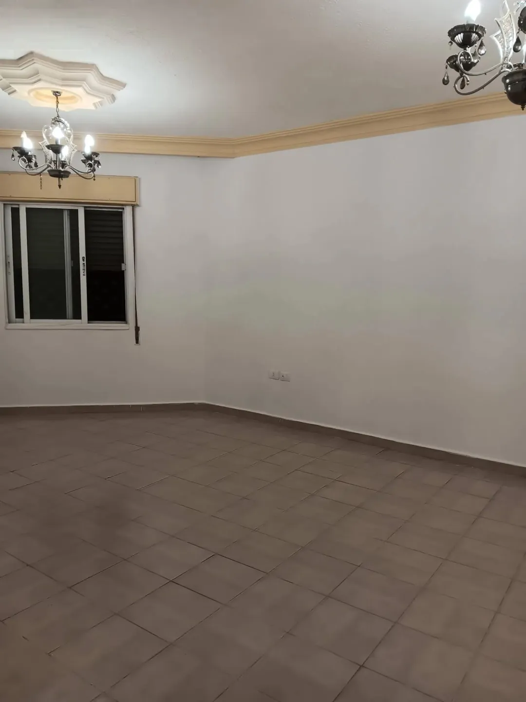 شقة سكنية للبيع في مدينة الشرق – الزرقاء