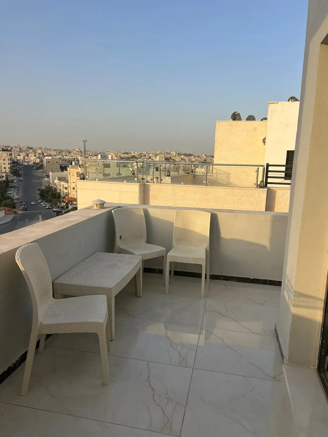 شقة مفروشة للإيجار في عمان – البنيات