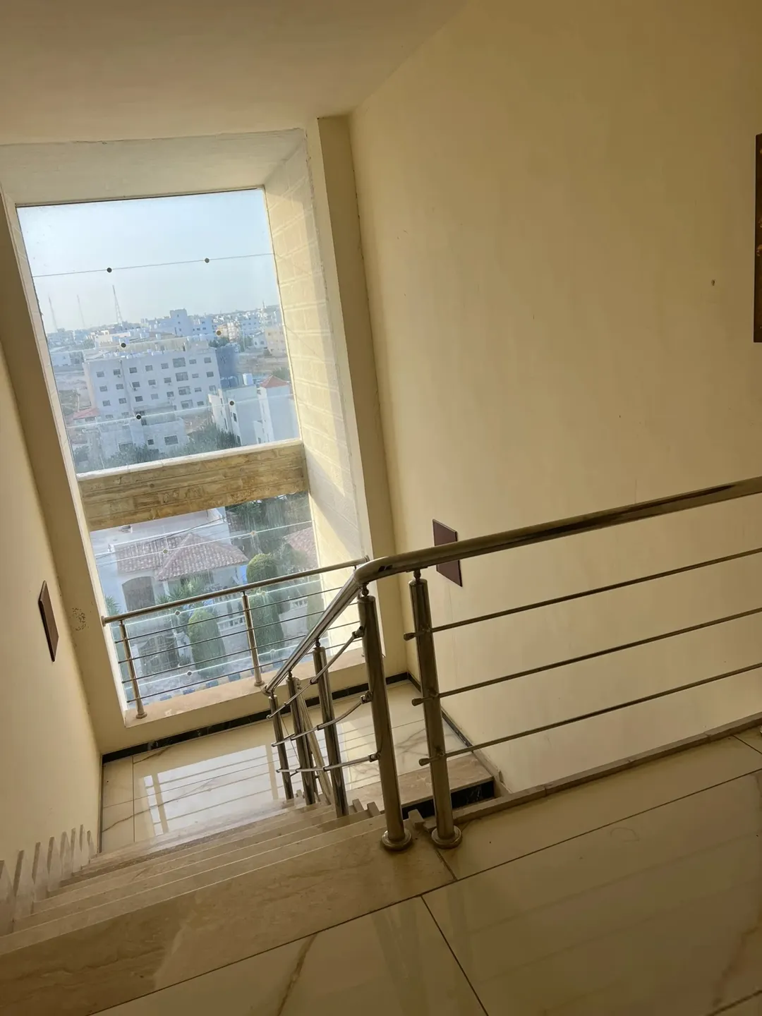 شقة مفروشة للإيجار في عمان – البنيات