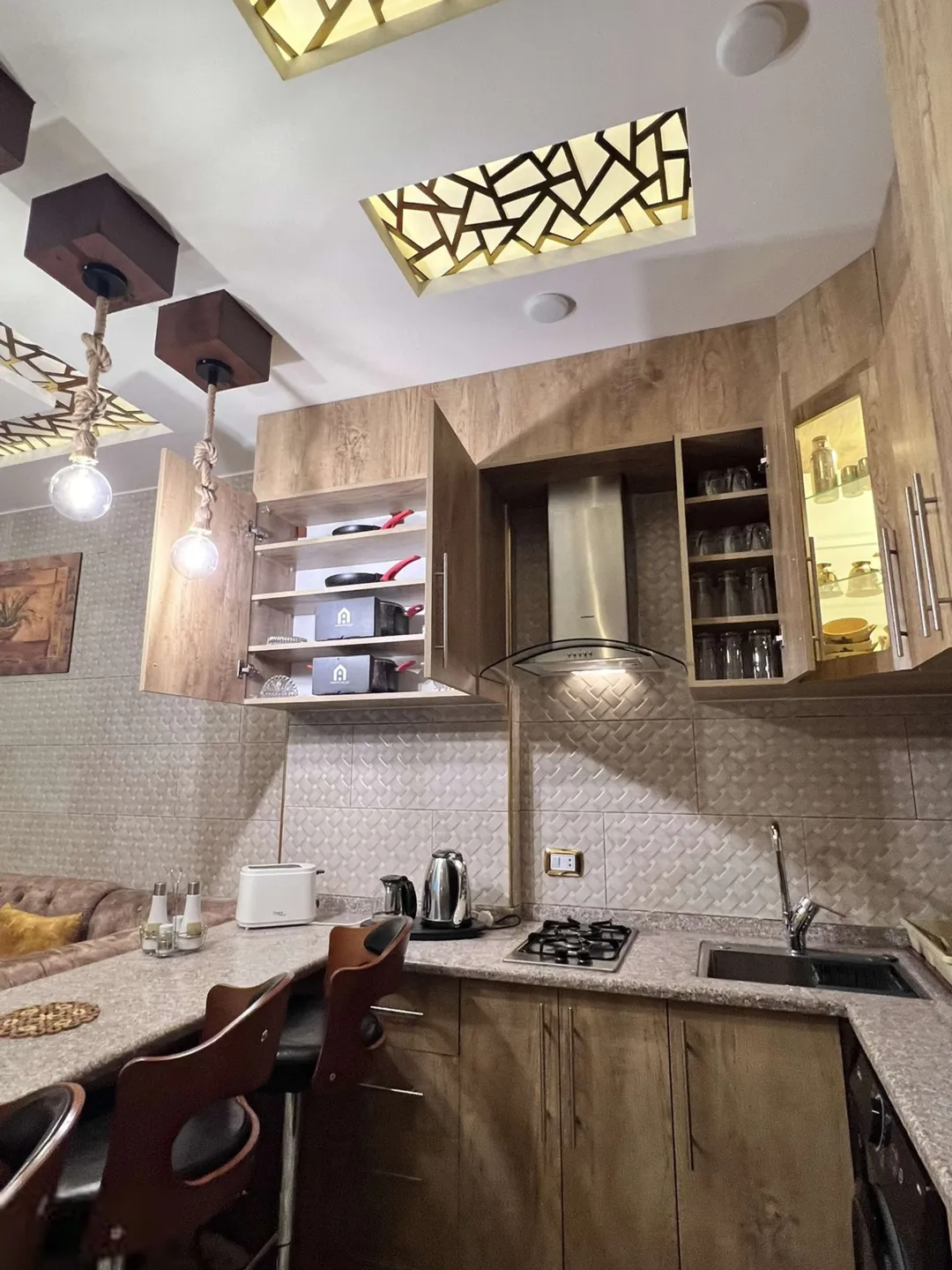 شقة فاخرة مفروشة جديدة للإيجار في حي عبدون الشمالي – عمان الاردن | ID 729908