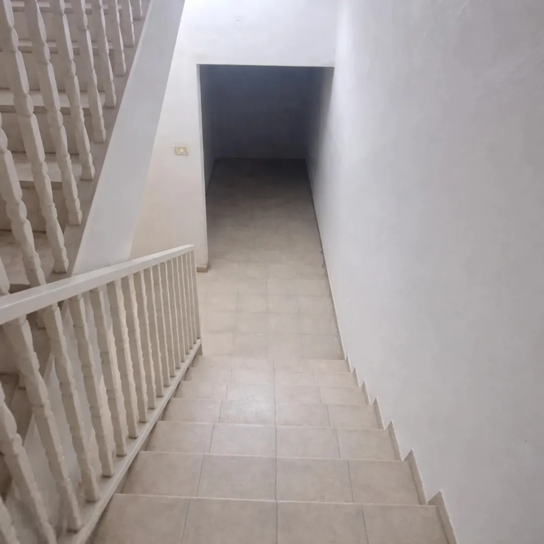 عمارة استثمارية في جبل عمان – 31 وحدة – دخل 67,000 دينار – عائد 10٪ (فرص تطوير 11–12٪)